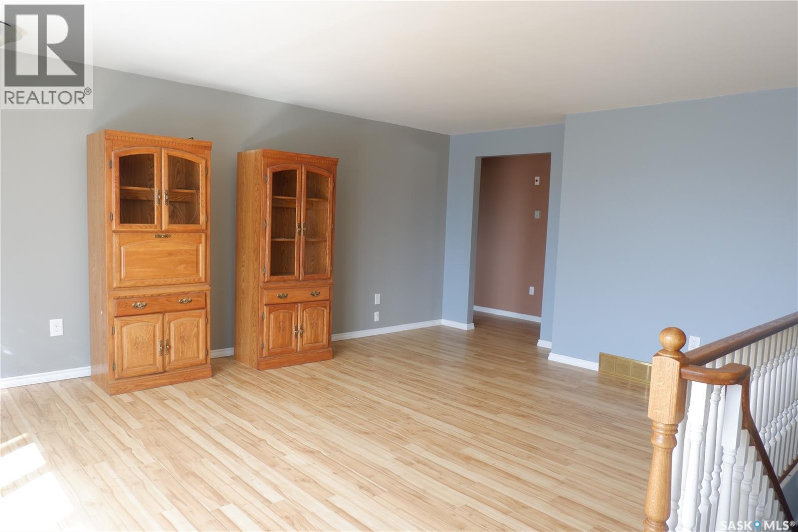 600 Railway Avenue E, Assiniboia, SK - Indoor Photo Showing Other Room