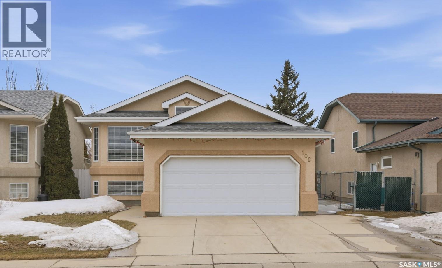 106 Lashyn Cove, Saskatoon, SK - Outdoor With Facade