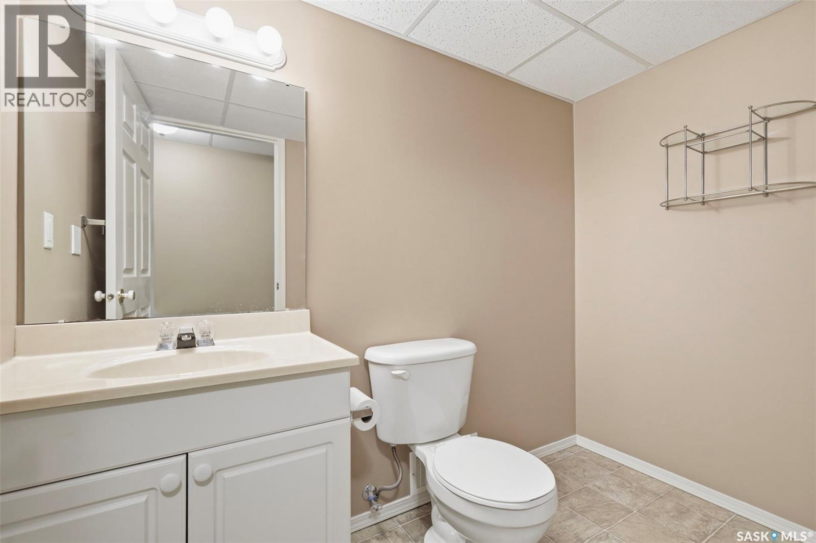 106 Lashyn Cove, Saskatoon, SK - Indoor Photo Showing Bathroom