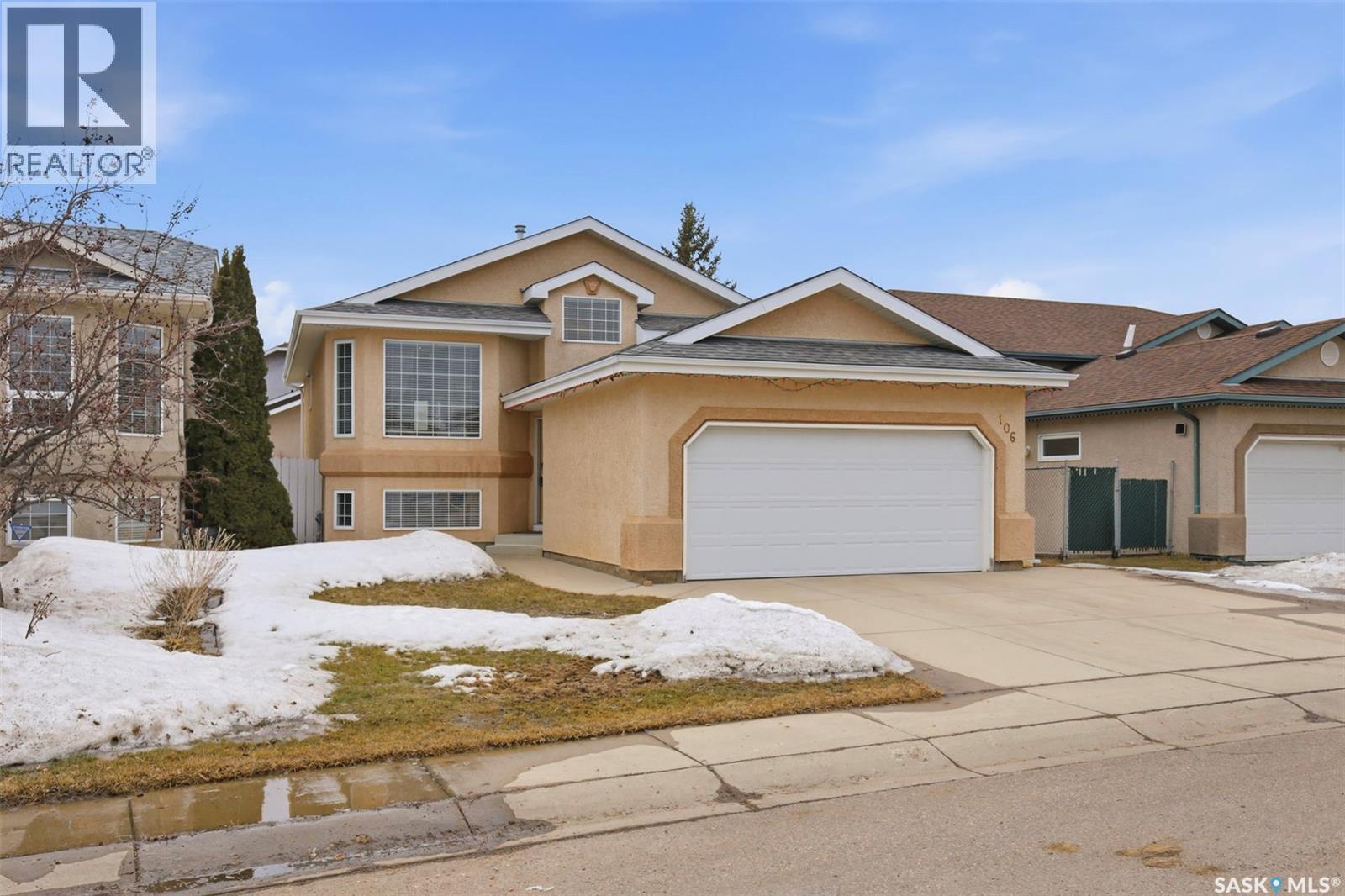 106 Lashyn Cove, Saskatoon, SK - Outdoor With Facade