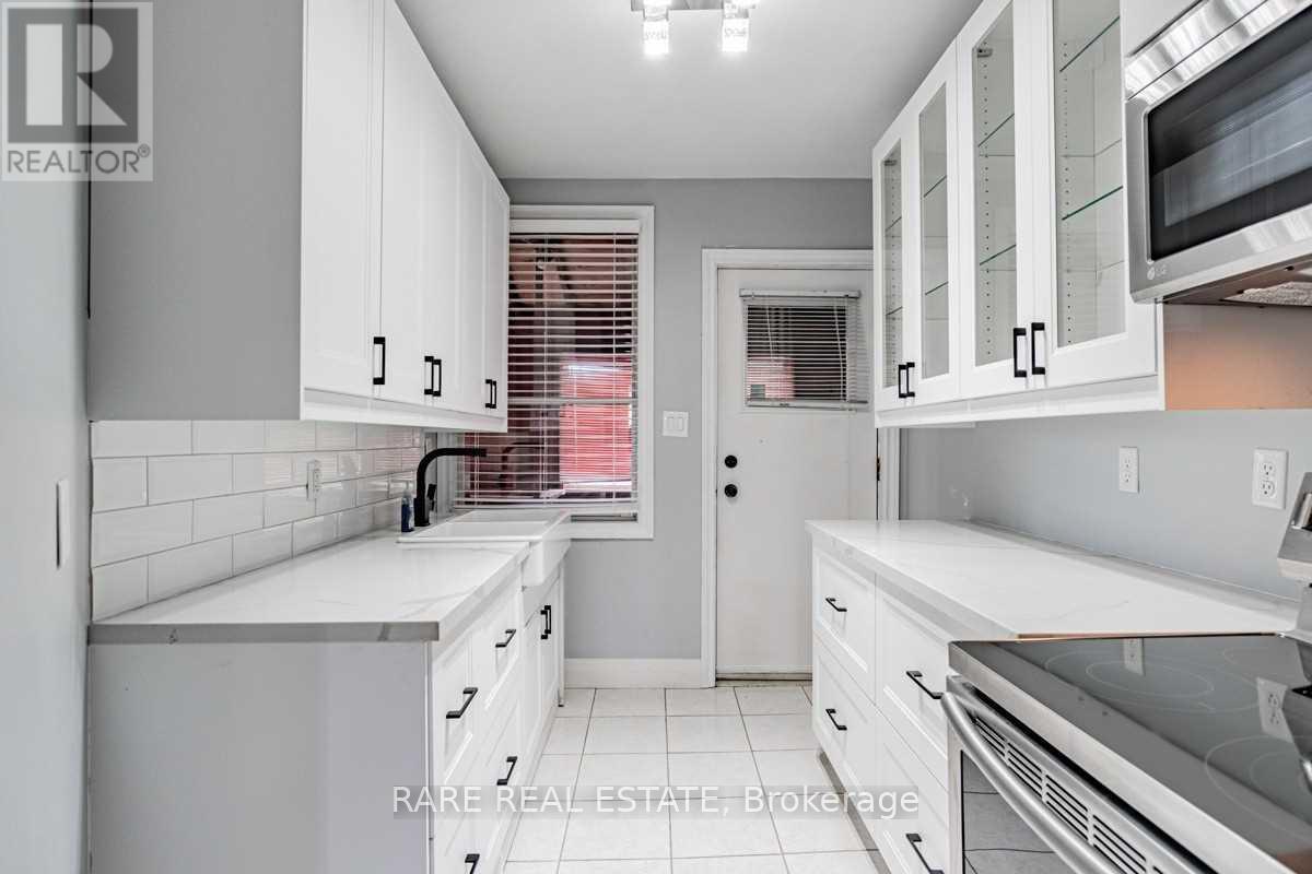 1439 Main Street E, Hamilton, ON