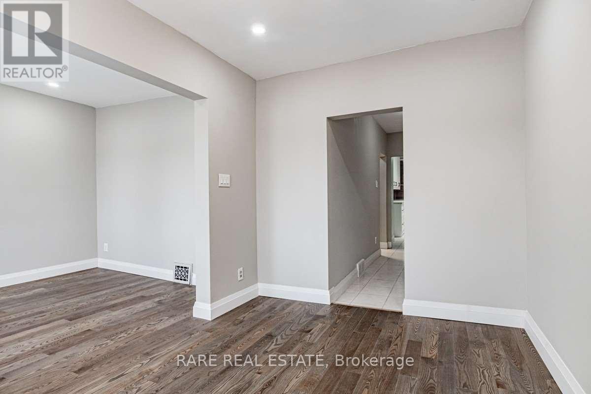 1439 Main Street E, Hamilton, ON