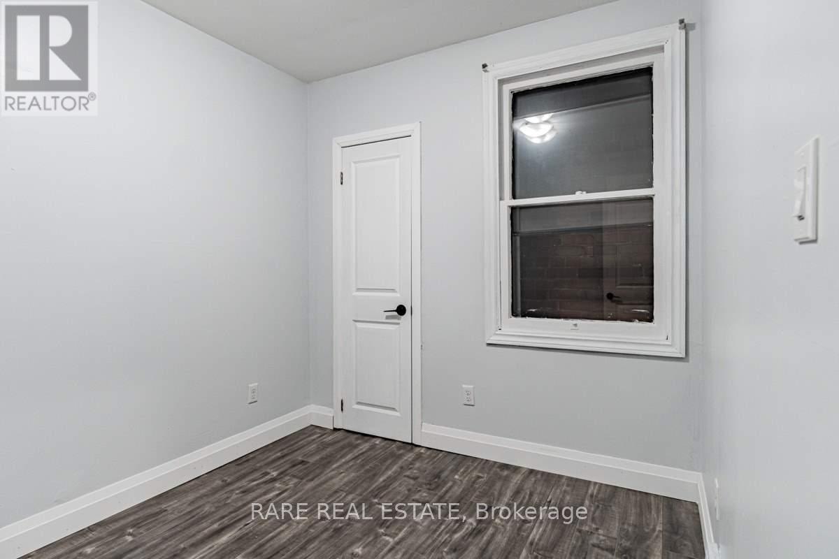 1439 Main Street E, Hamilton, ON