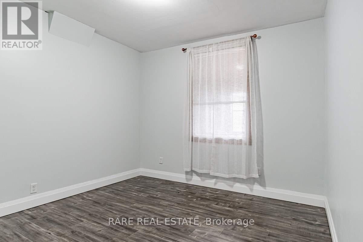 1439 Main Street E, Hamilton, ON