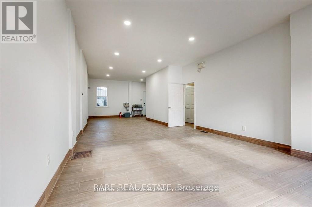 1439 Main Street E, Hamilton, ON