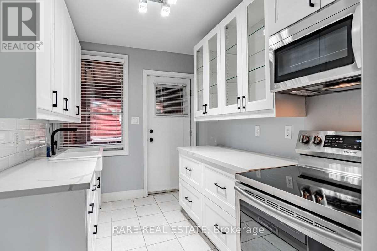 1439 Main Street E, Hamilton, ON