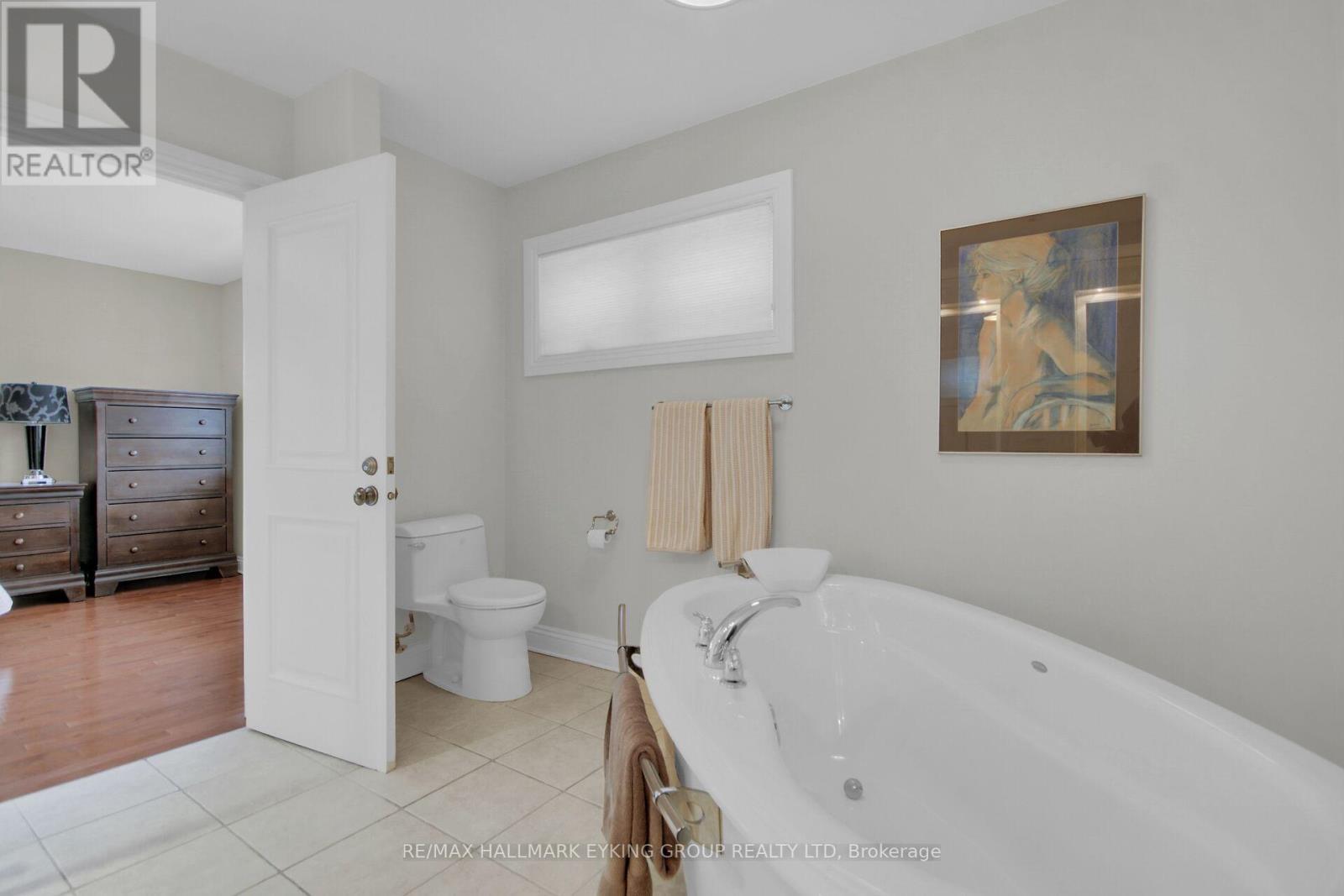 121 Macdonald Street, Ottawa, ON - Indoor Photo Showing Bathroom