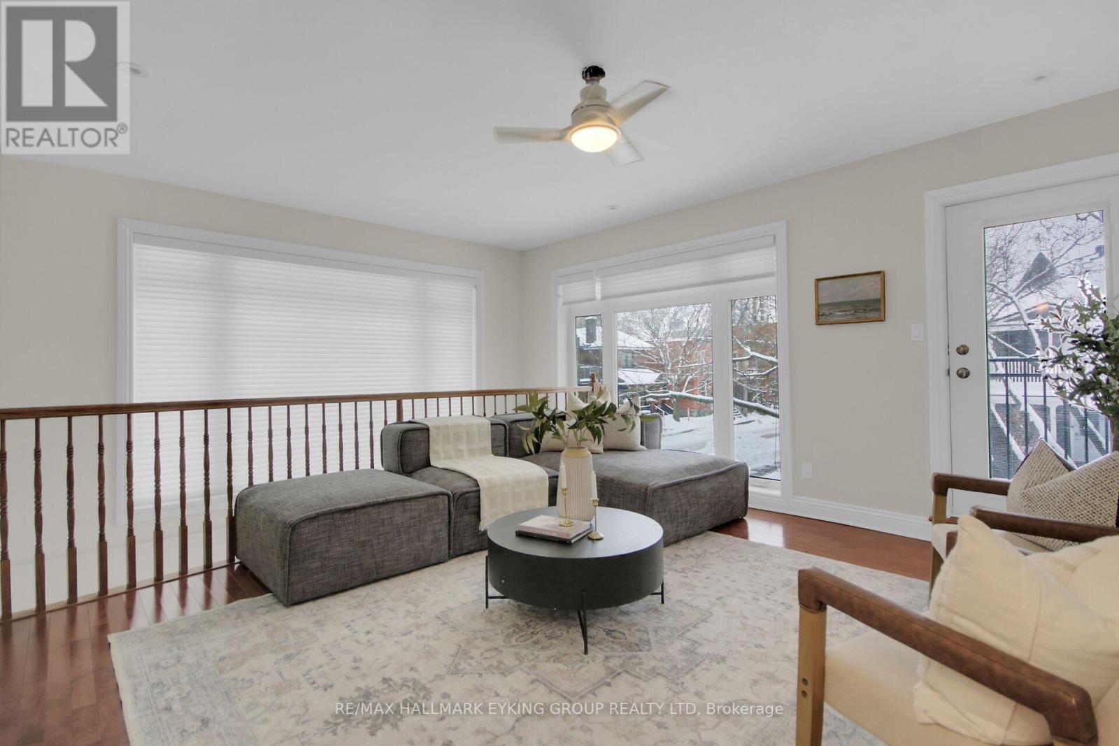 121 Macdonald Street, Ottawa, ON - Indoor Photo Showing Living Room