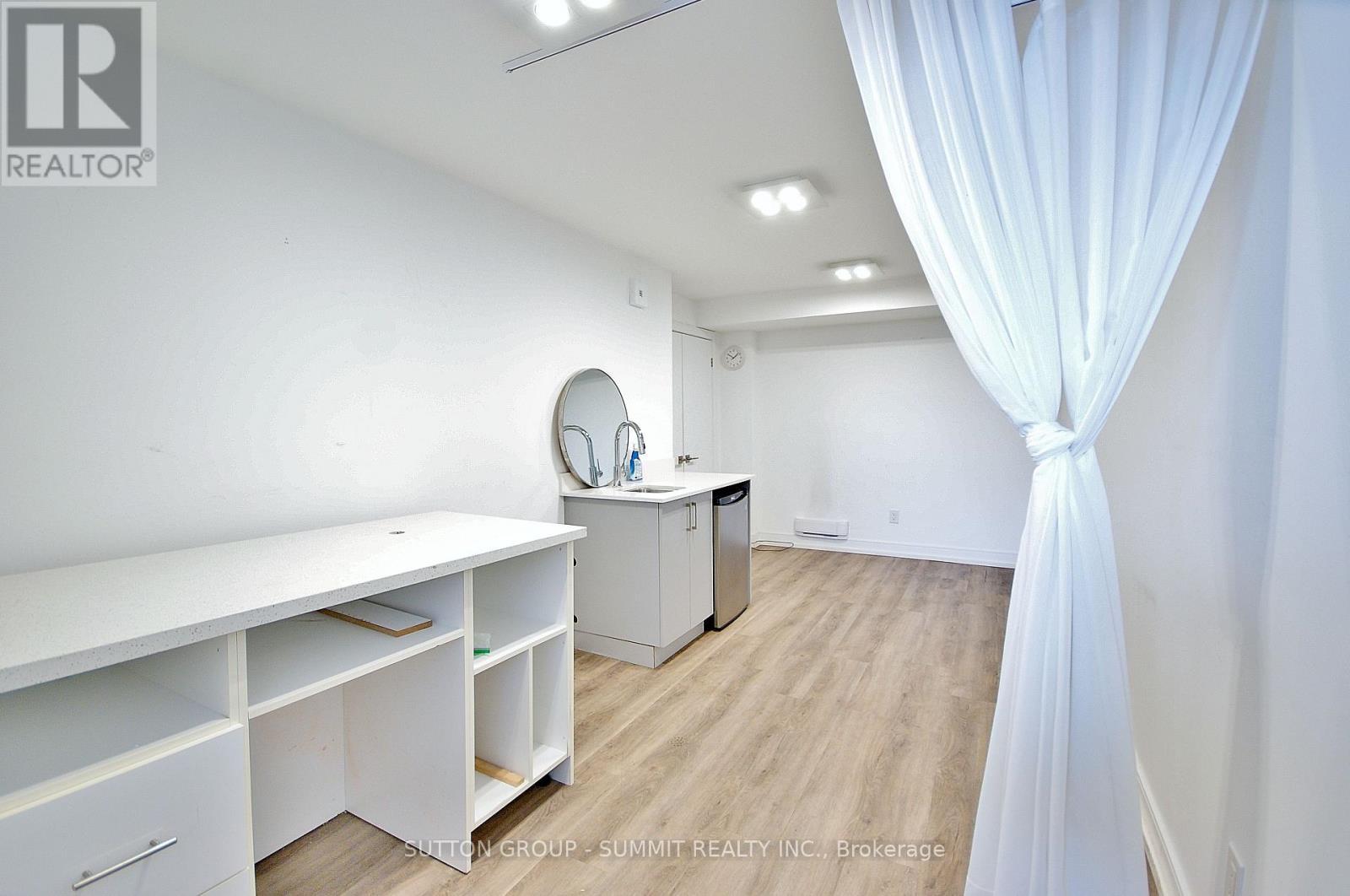 1012 Lagoon Street, Mississauga, ON