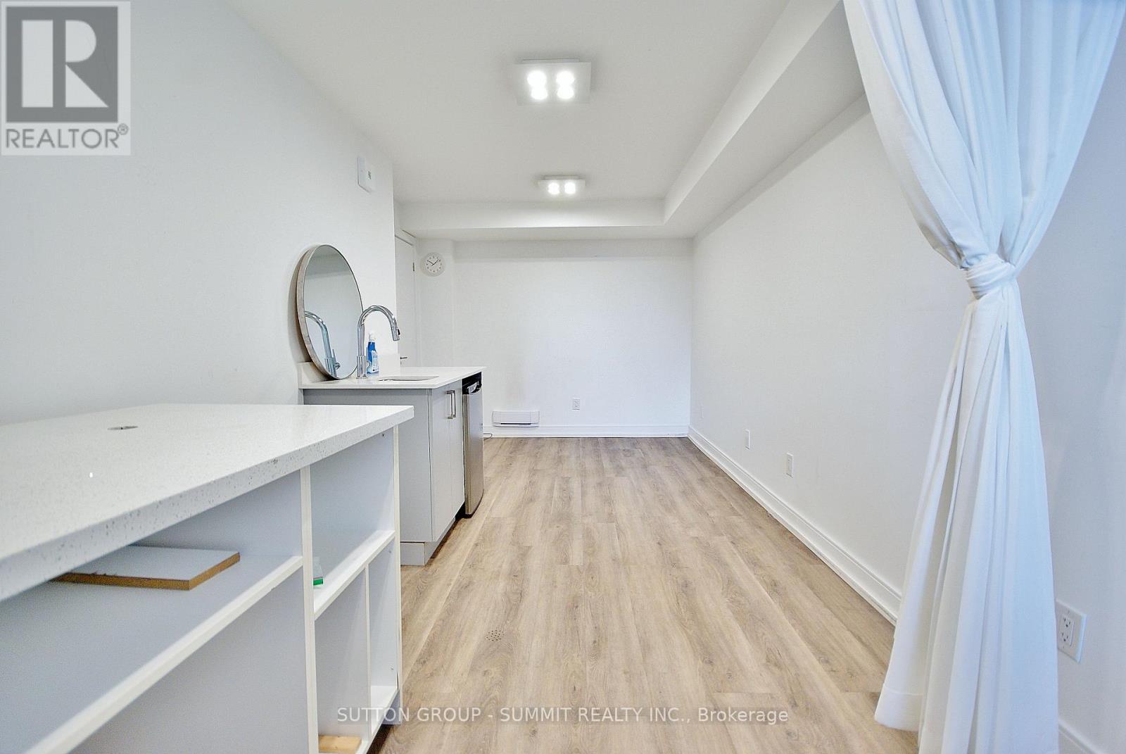 1012 Lagoon Street, Mississauga, ON