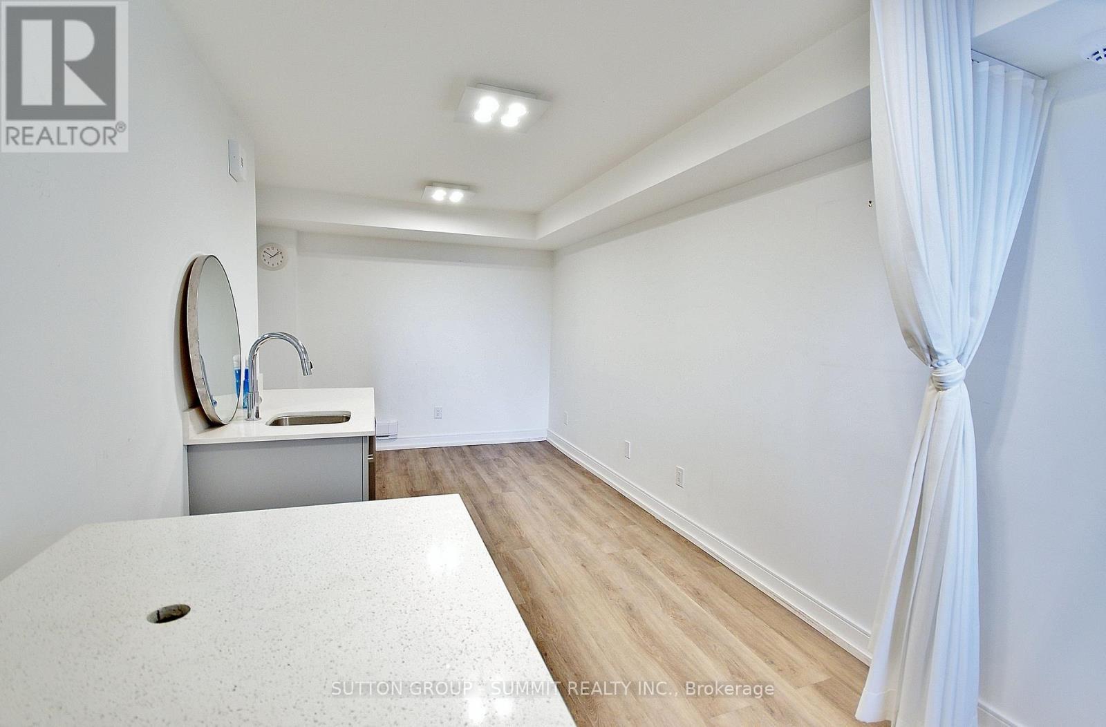 1012 Lagoon Street, Mississauga, ON