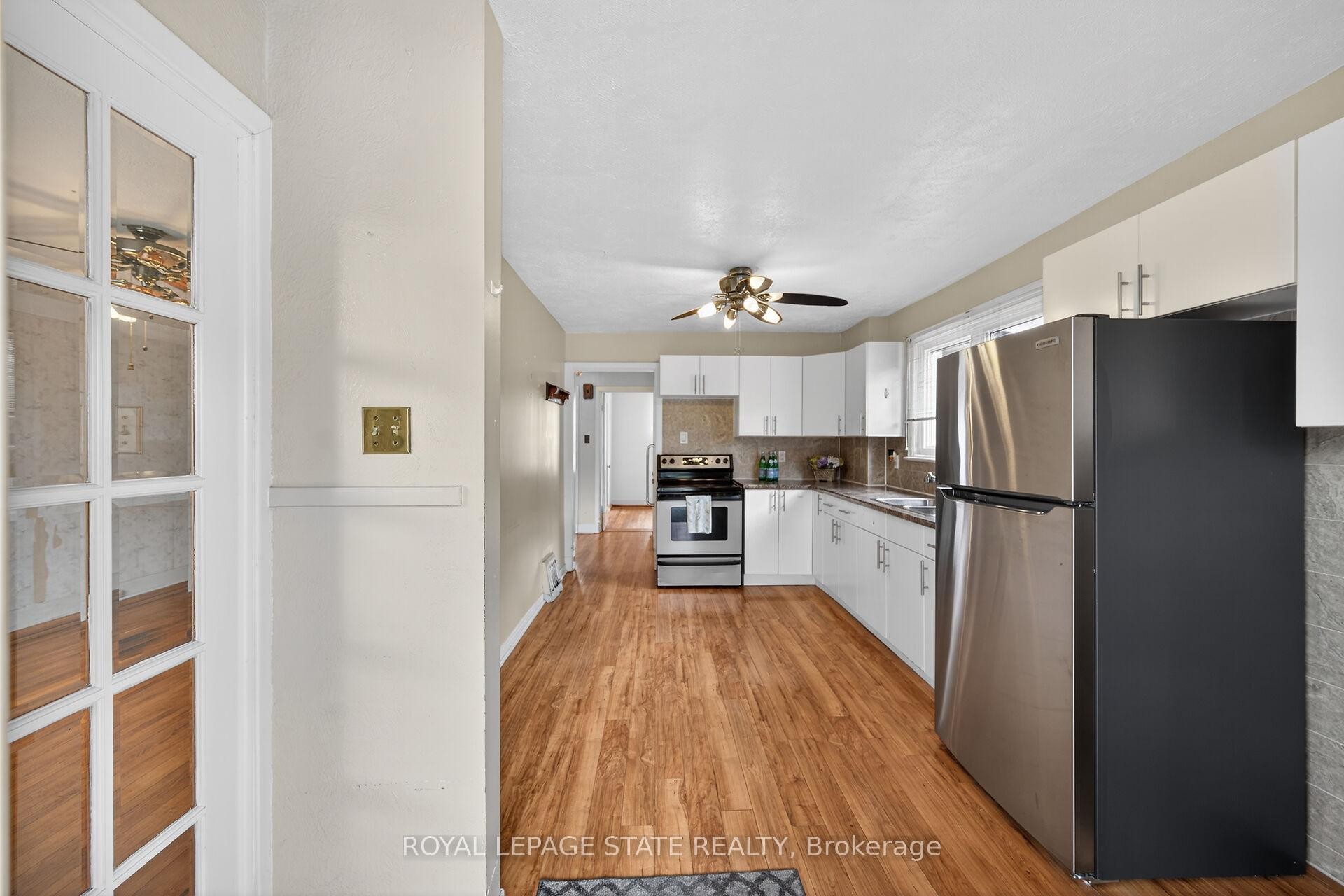 163 Rosedale Avenue, Hamilton, ON - Indoor Photo Showing Kitchen