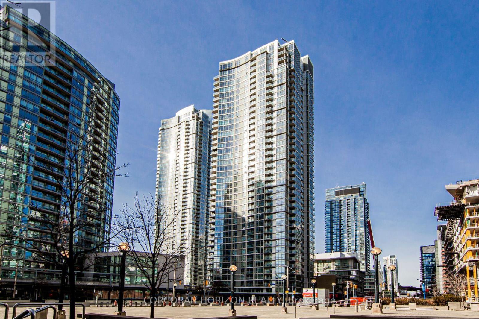609 - 10 Navy Wharf Court, Toronto, ON - Outdoor With Facade