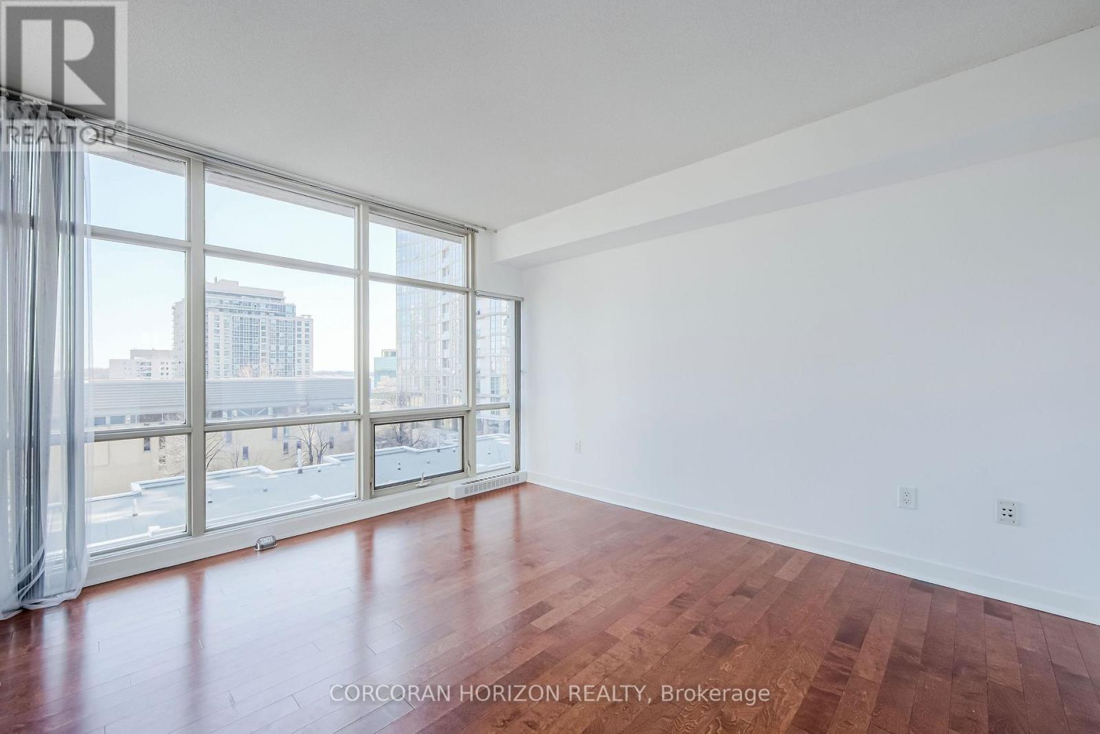 609 - 10 Navy Wharf Court, Toronto, ON - Indoor Photo Showing Other Room