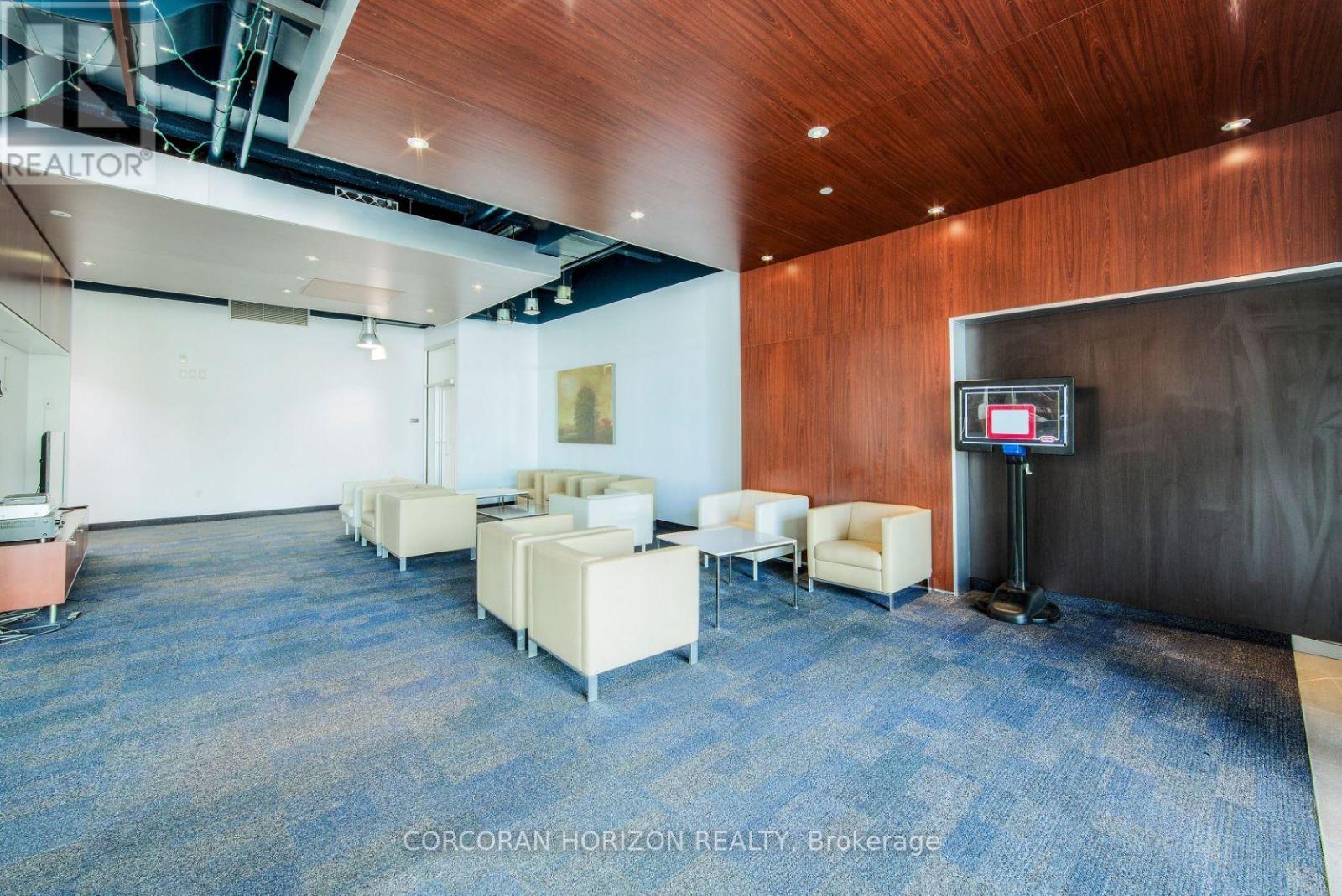 609 - 10 Navy Wharf Court, Toronto, ON - Indoor Photo Showing Other Room