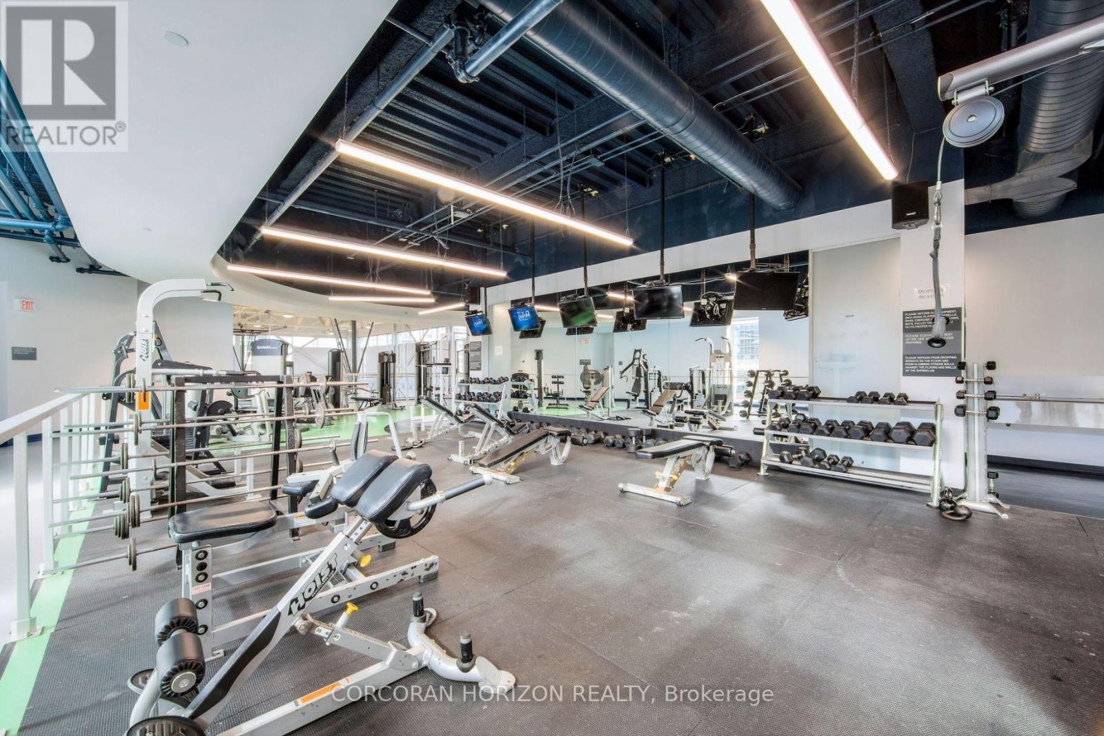 609 - 10 Navy Wharf Court, Toronto, ON - Indoor Photo Showing Gym Room