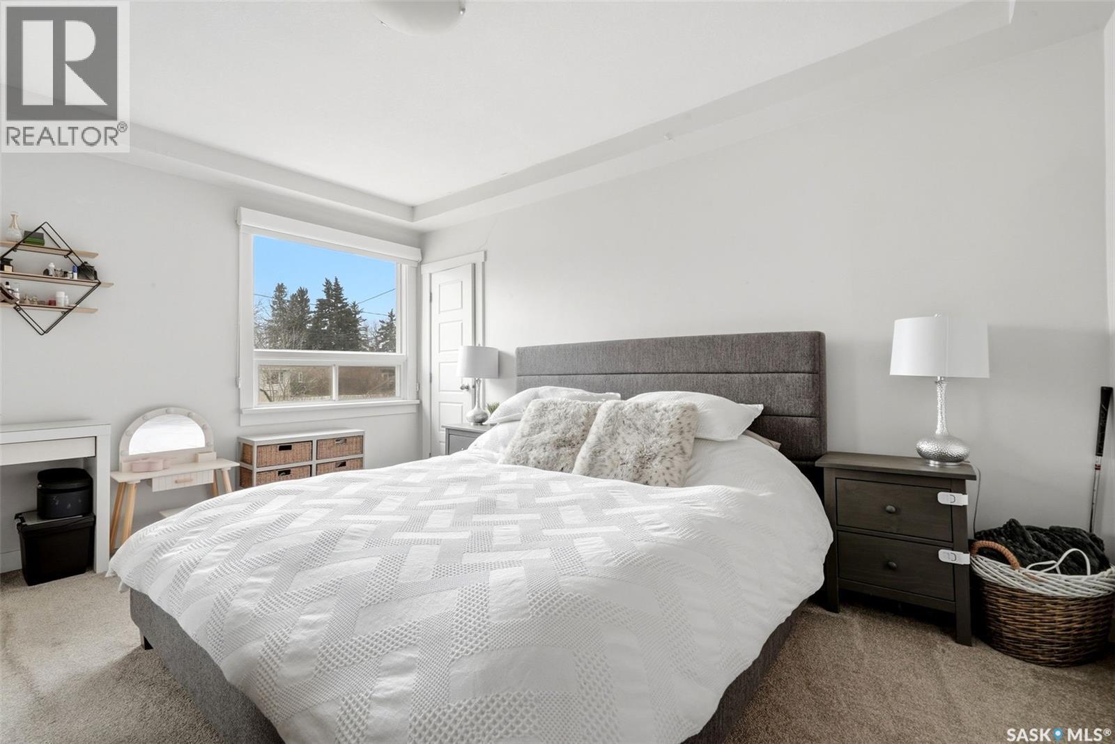 2709 24Th Avenue, Regina, SK - Indoor Photo Showing Bedroom