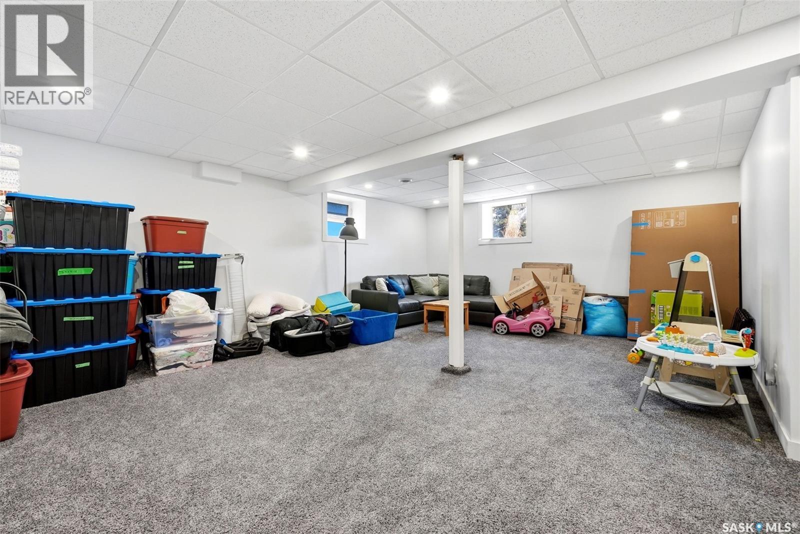 2709 24Th Avenue, Regina, SK - Indoor Photo Showing Other Room