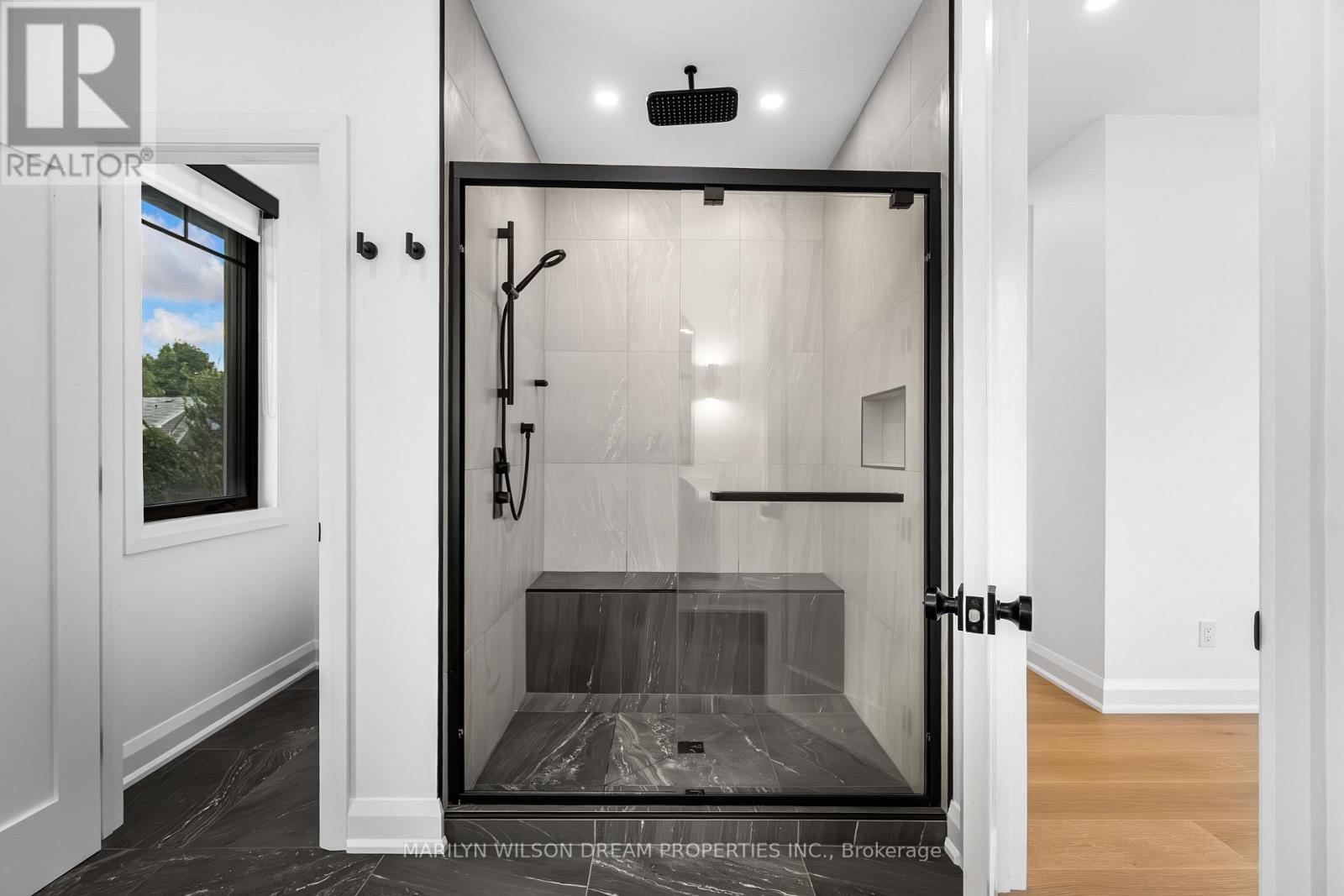 123 Mason Terrace, Ottawa, ON - Indoor Photo Showing Other Room