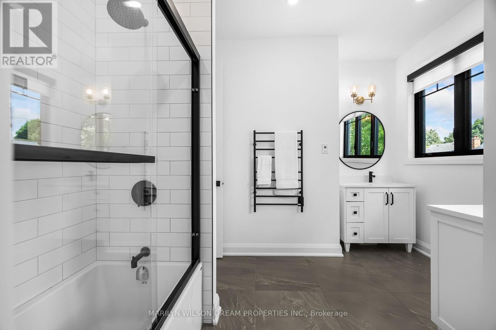 123 Mason Terrace, Ottawa, ON - Indoor Photo Showing Bathroom