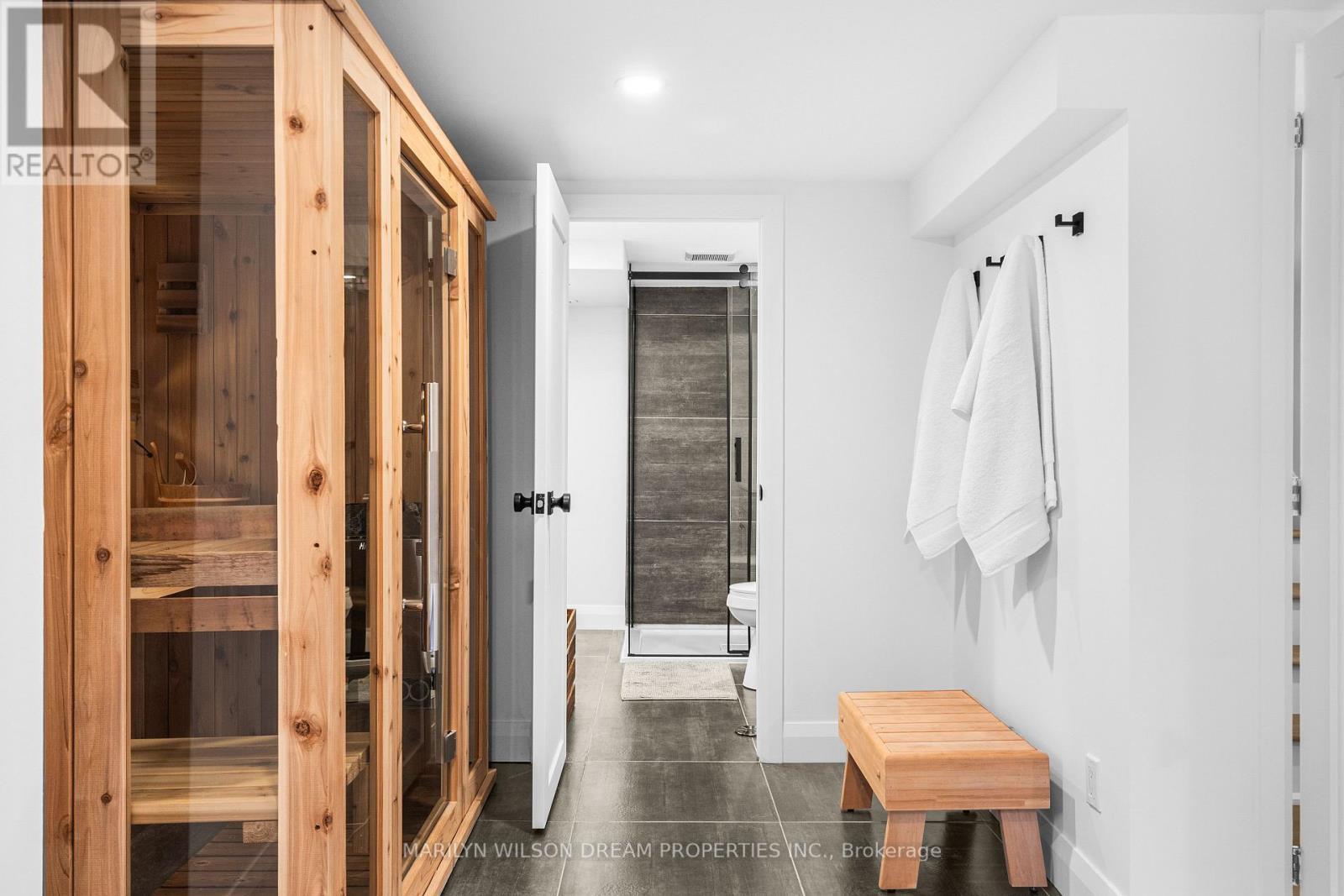 123 Mason Terrace, Ottawa, ON - Indoor Photo Showing Other Room