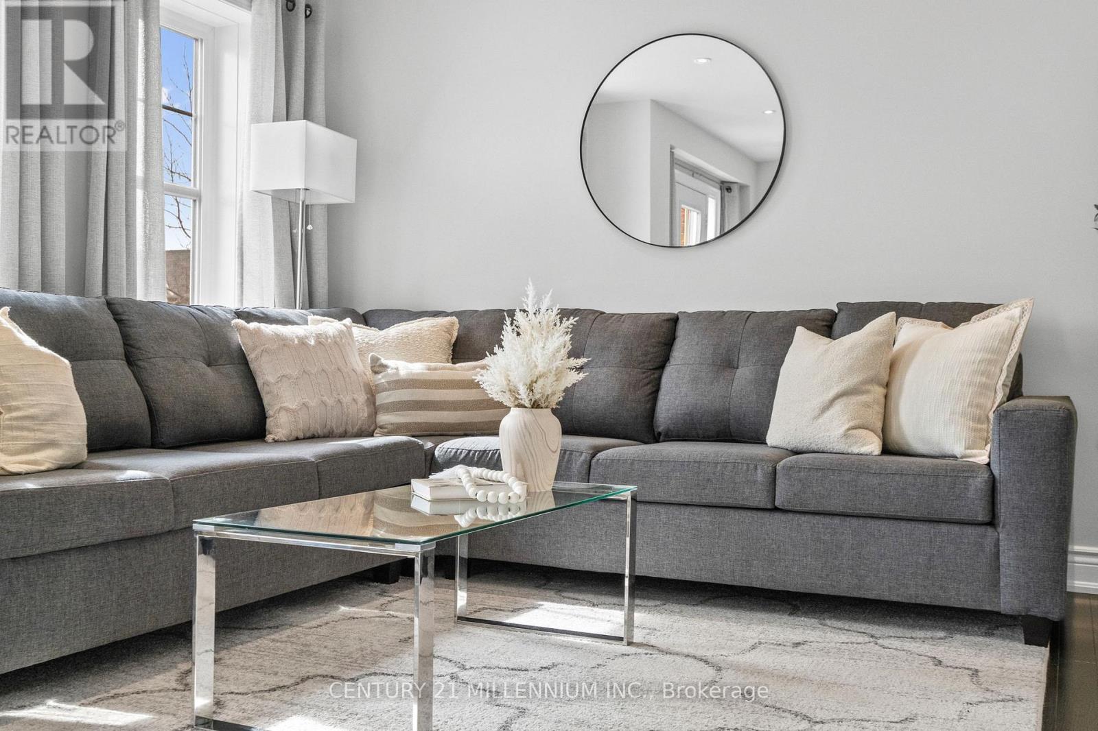 655 Cargill Path, Milton, ON - Indoor Photo Showing Living Room