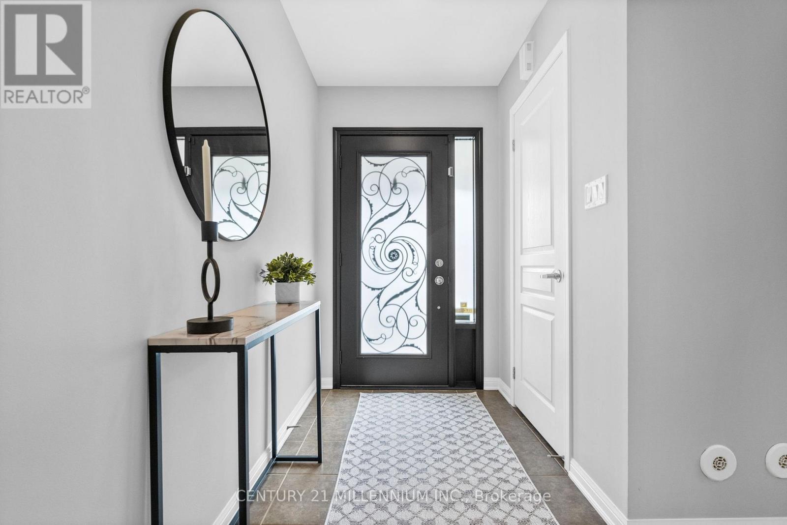 655 Cargill Path, Milton, ON - Indoor Photo Showing Other Room