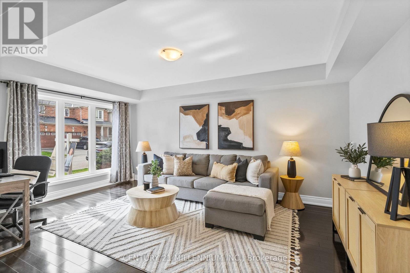 655 Cargill Path, Milton, ON - Indoor Photo Showing Living Room