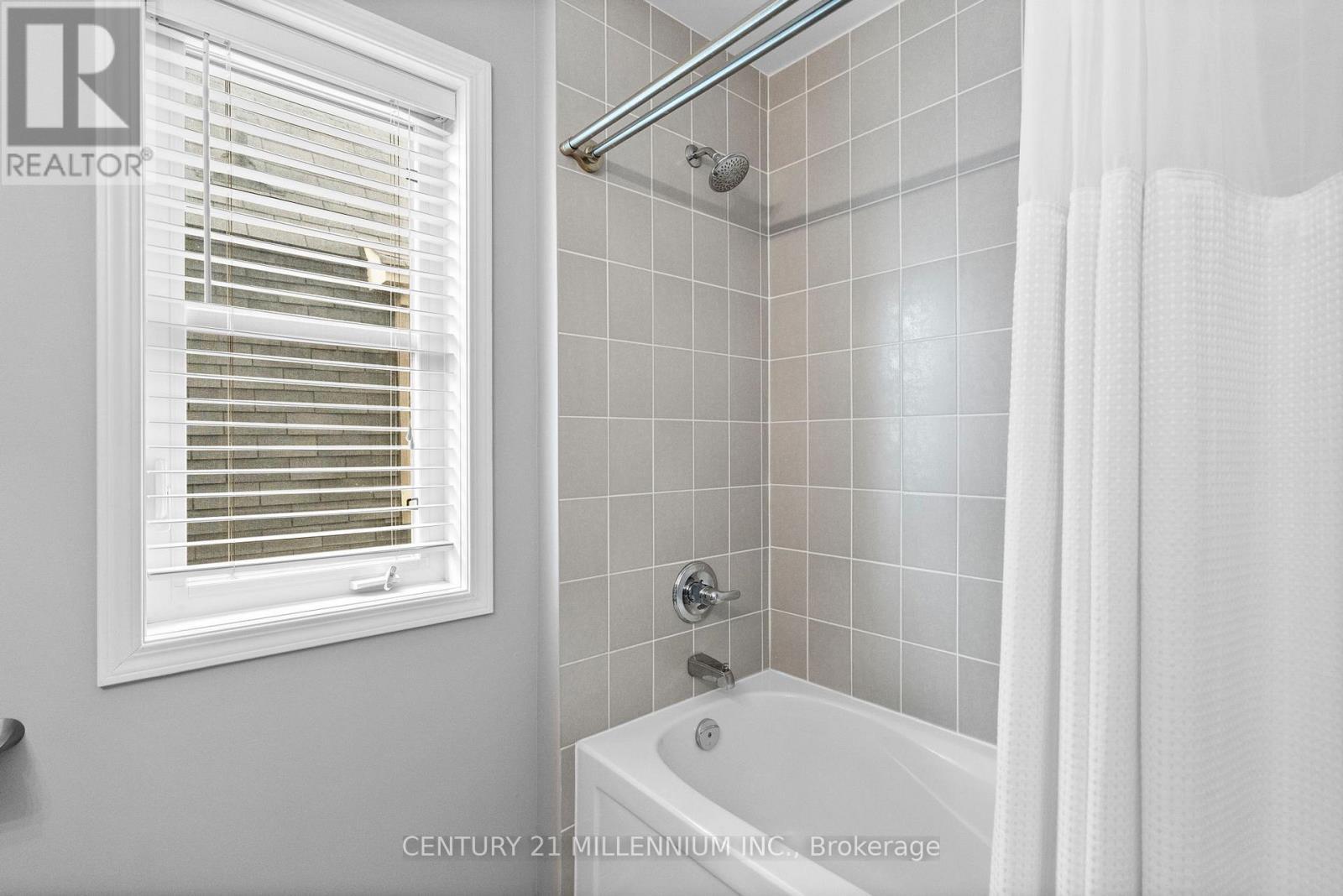 655 Cargill Path, Milton, ON - Indoor Photo Showing Bathroom
