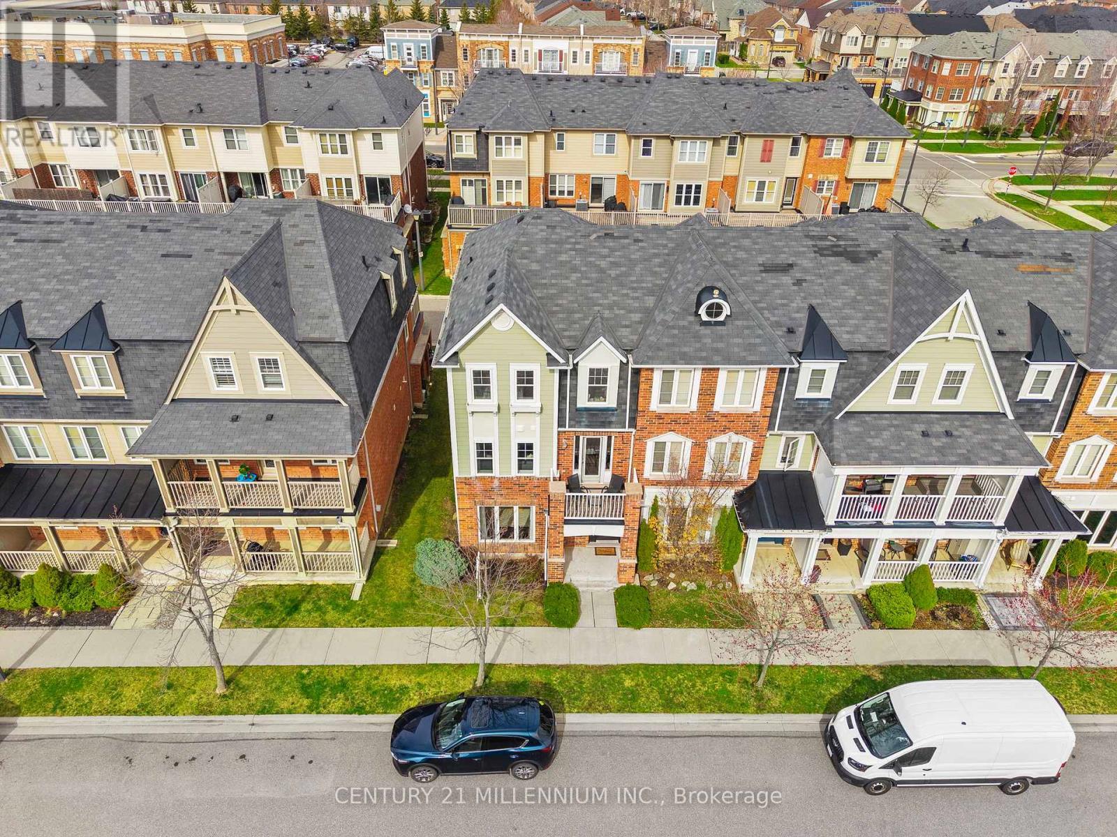 655 Cargill Path, Milton, ON - Outdoor With Deck Patio Veranda With Facade
