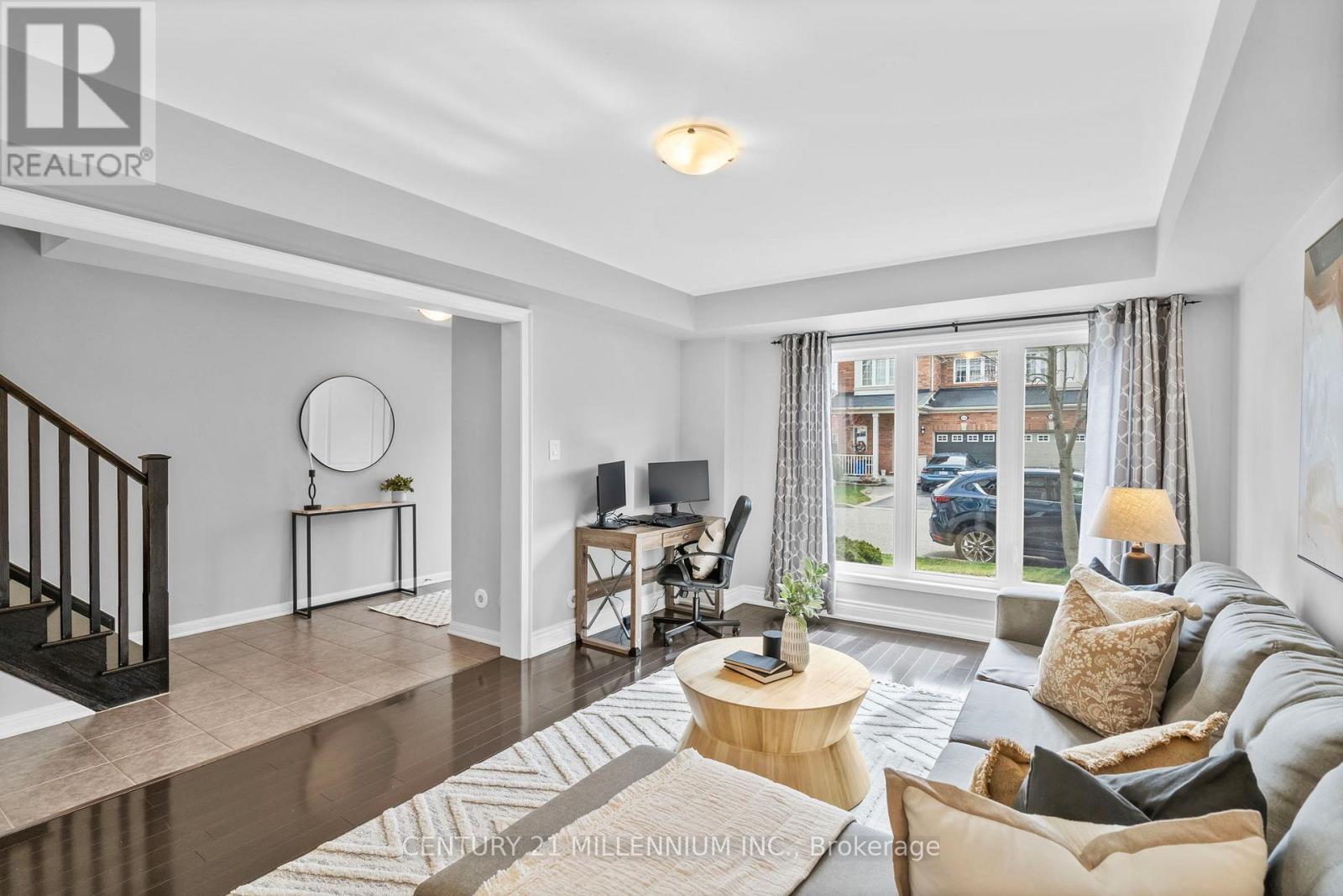655 Cargill Path, Milton, ON - Indoor Photo Showing Living Room