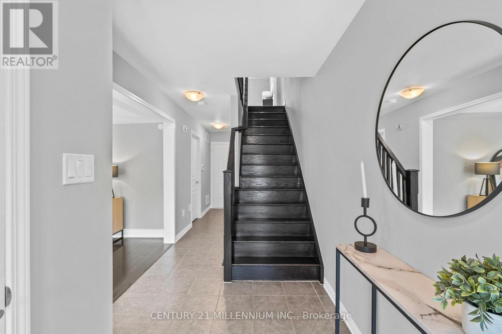 655 Cargill Path, Milton, ON - Indoor Photo Showing Other Room