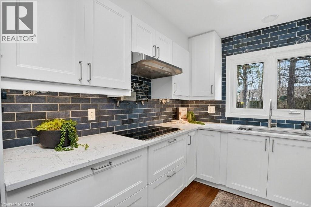 Kitchen - 54 Deerwood Crescent, Kitchener, ON - Indoor Photo Showing Kitchen