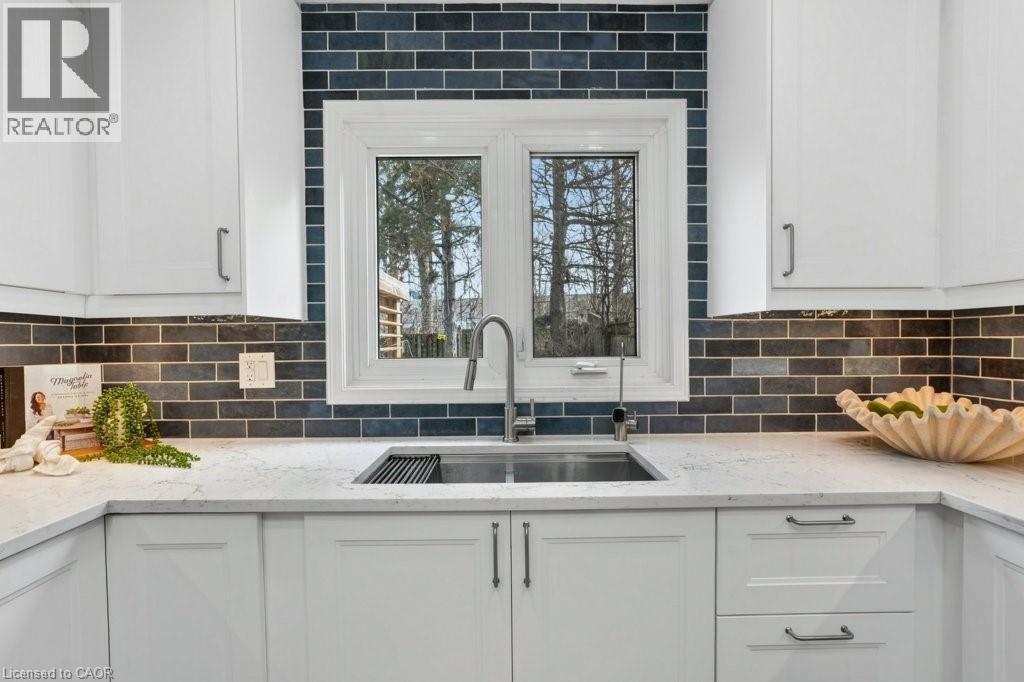 Kitchen - 54 Deerwood Crescent, Kitchener, ON - Indoor Photo Showing Kitchen