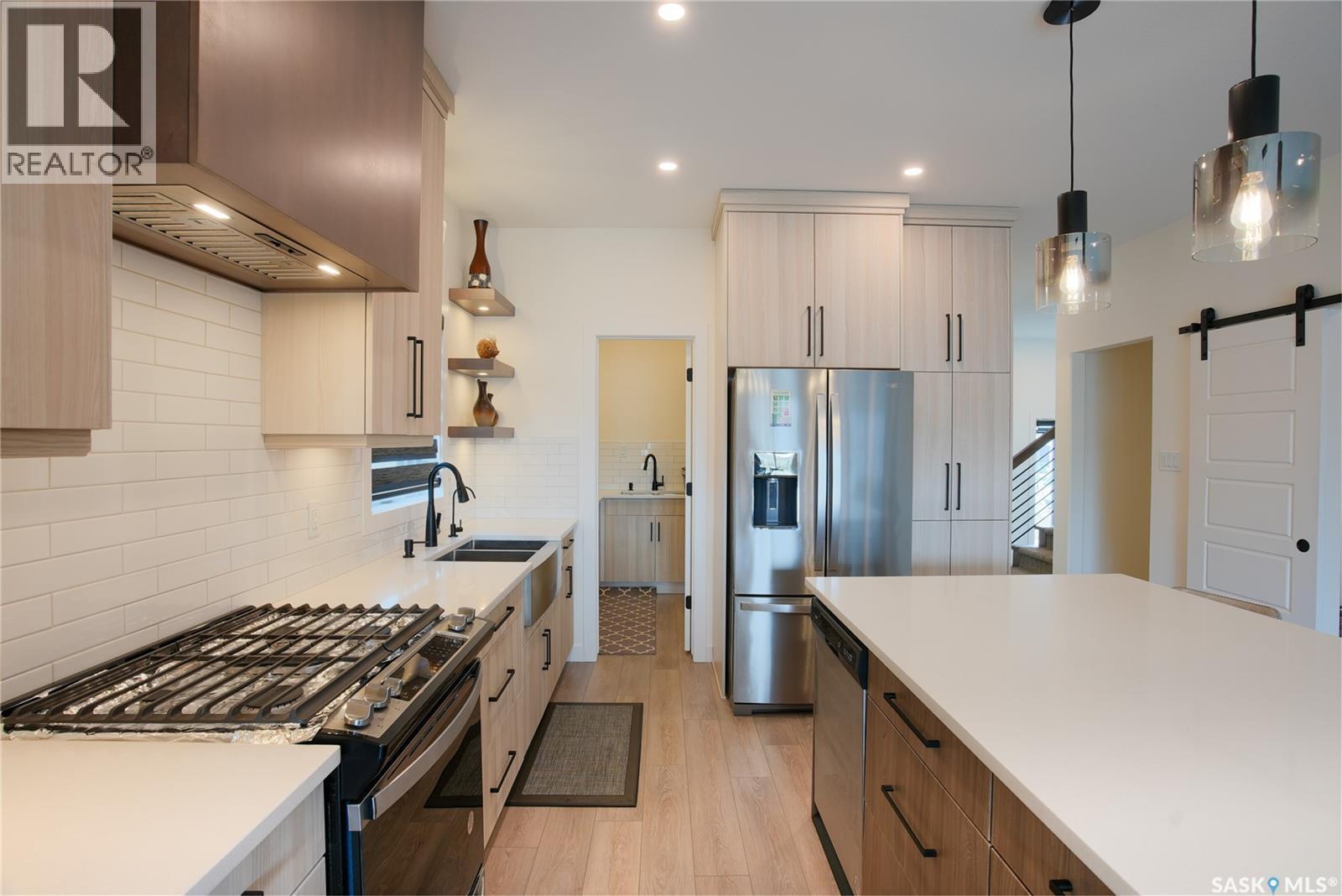 4154 Fieldstone Way, Regina, SK - Indoor Photo Showing Kitchen With Double Sink With Upgraded Kitchen