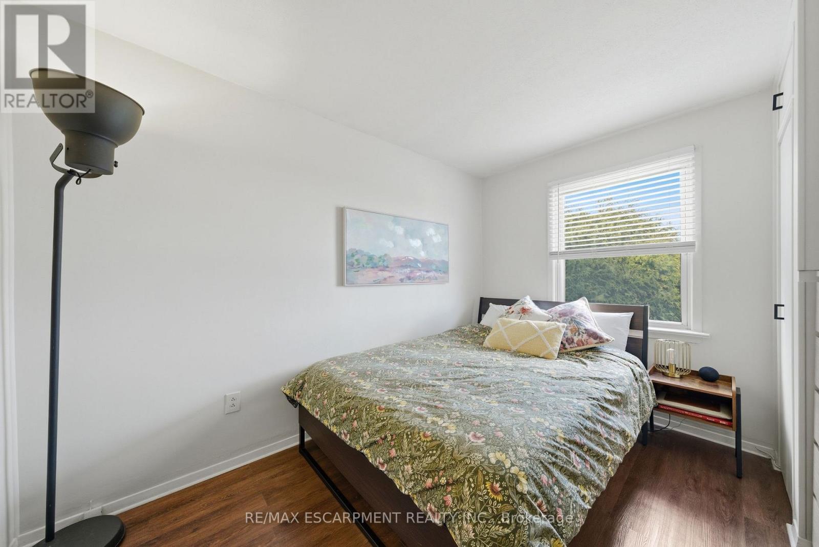 752 Ninth Avenue, Hamilton, ON - Indoor Photo Showing Bedroom