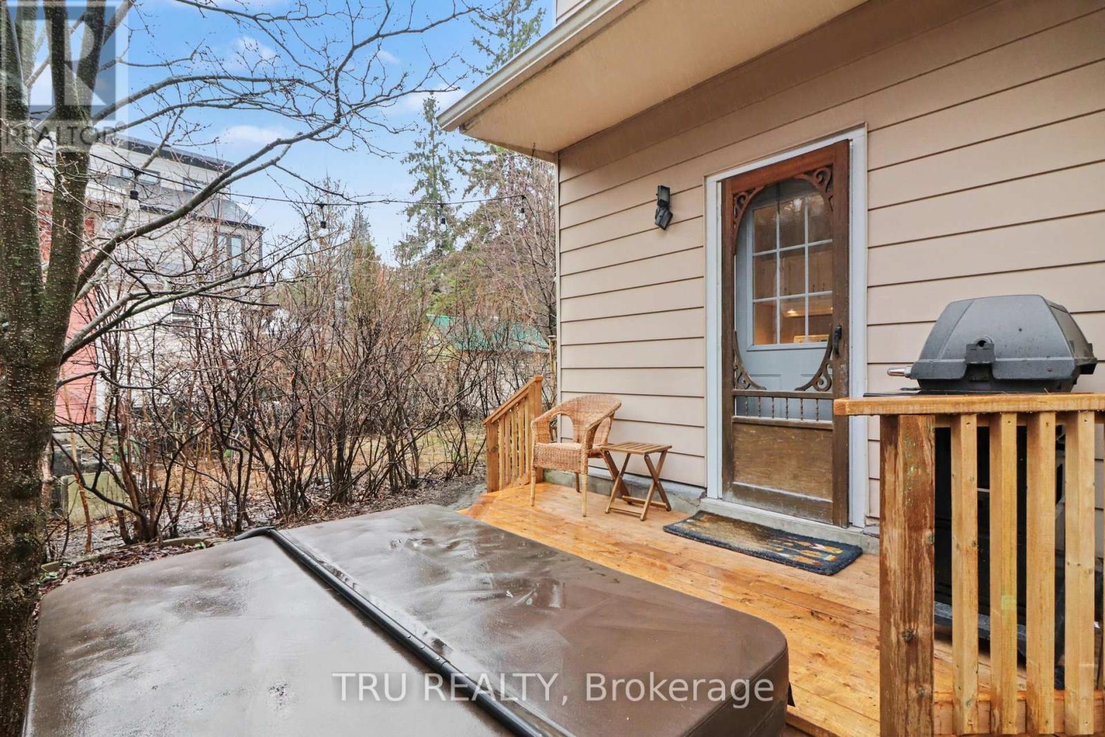 Private backyard, new deck, hot tub! - 49 Newton Street, Ottawa, ON - Outdoor With Exterior
