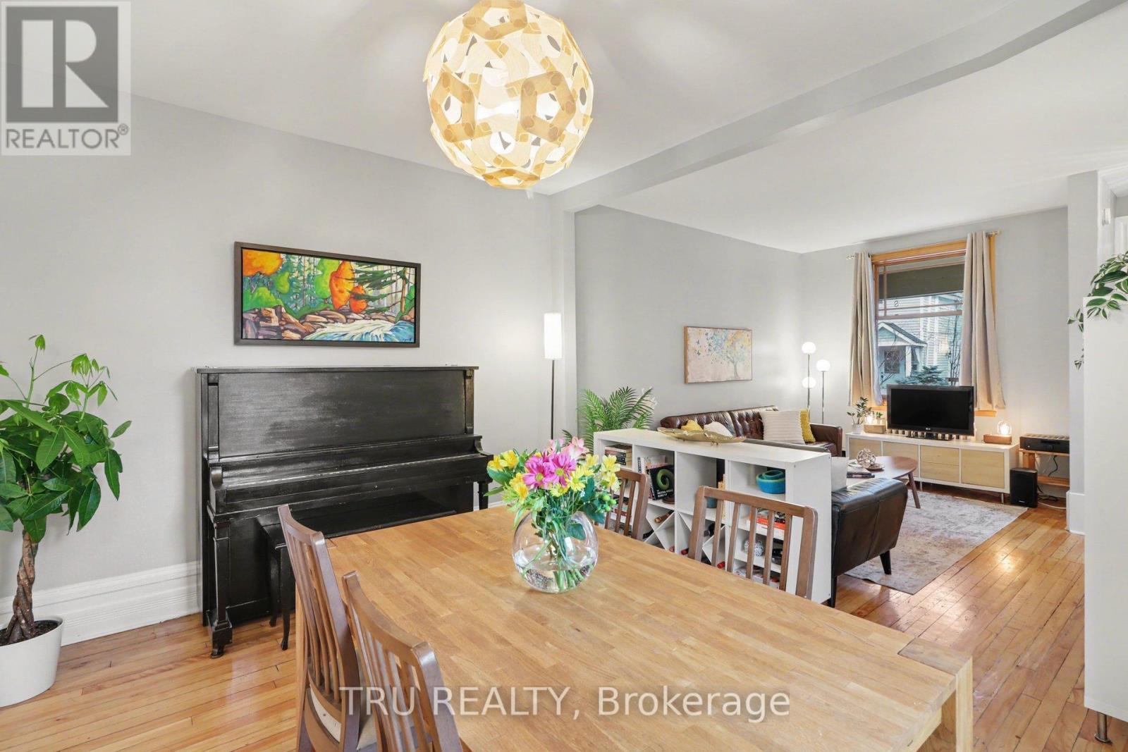 Large dining room open to living room - 49 Newton Street, Ottawa, ON - Indoor Photo Showing Dining Room