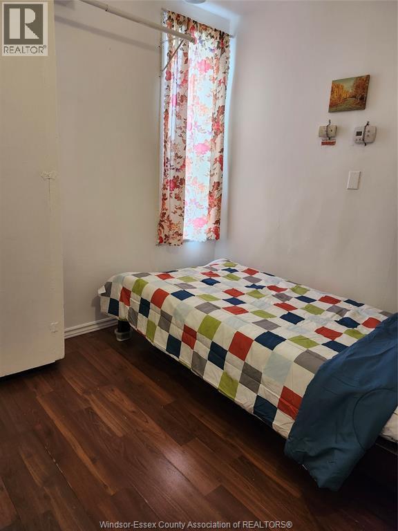 354 Bruce, Windsor, ON - Indoor Photo Showing Bedroom