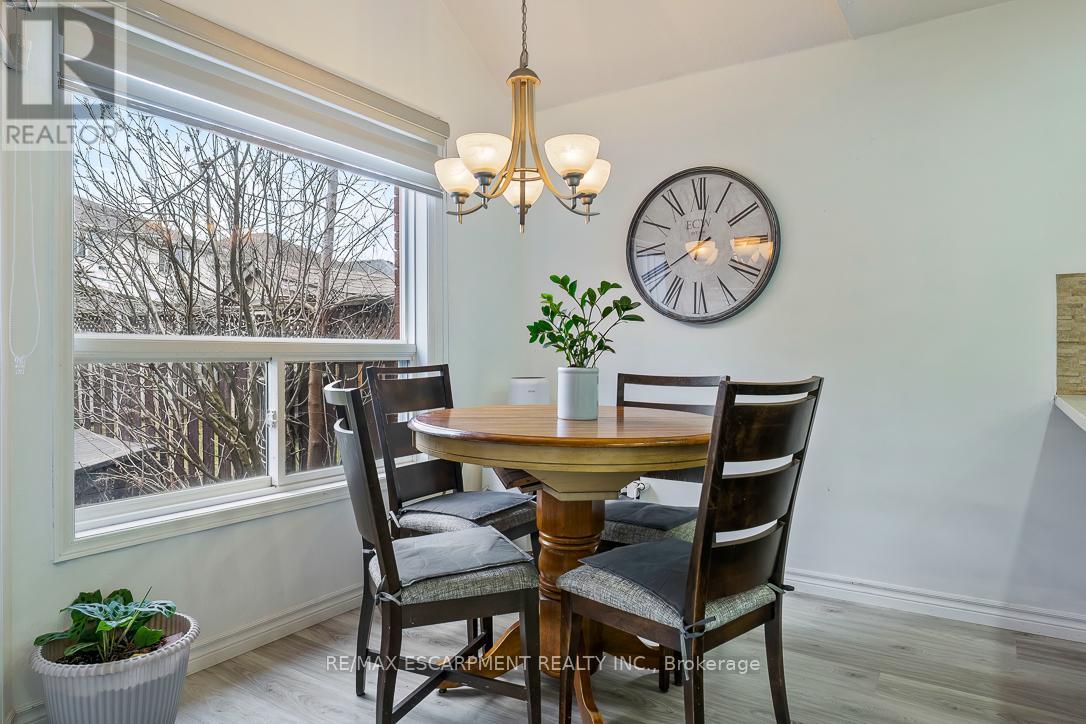 45 Hawkins Drive, Cambridge, ON - Indoor Photo Showing Dining Room
