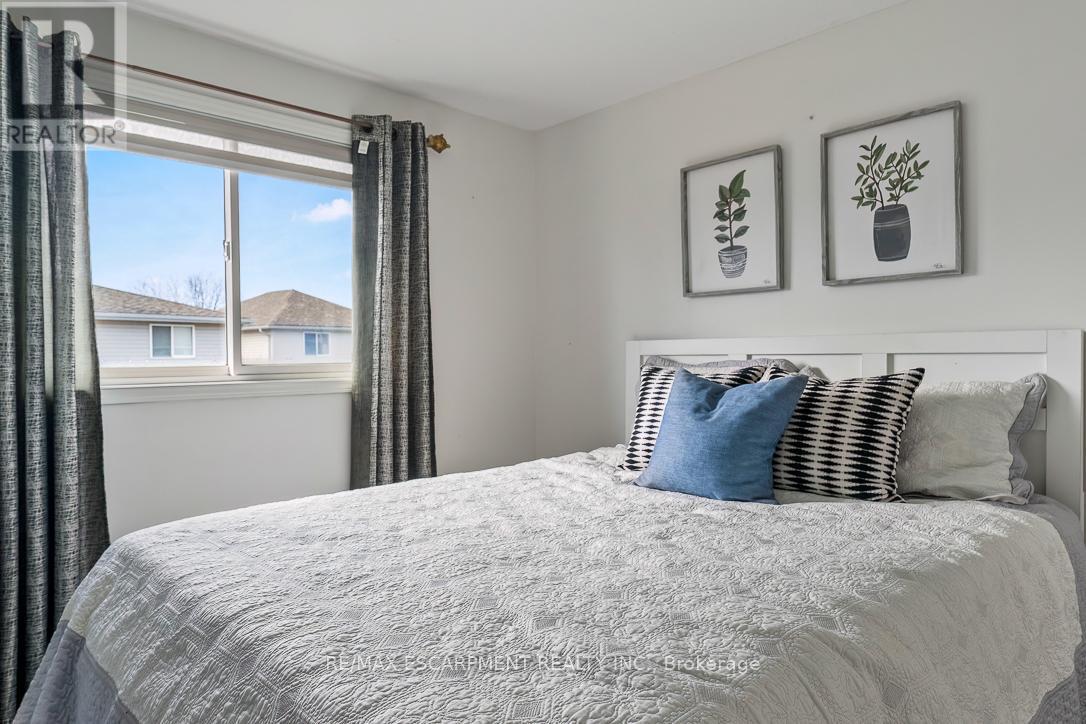 45 Hawkins Drive, Cambridge, ON - Indoor Photo Showing Bedroom