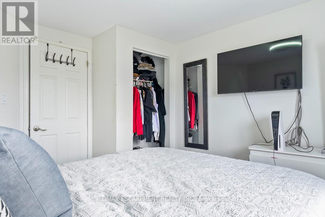 45 Hawkins Drive, Cambridge, ON - Indoor Photo Showing Bedroom