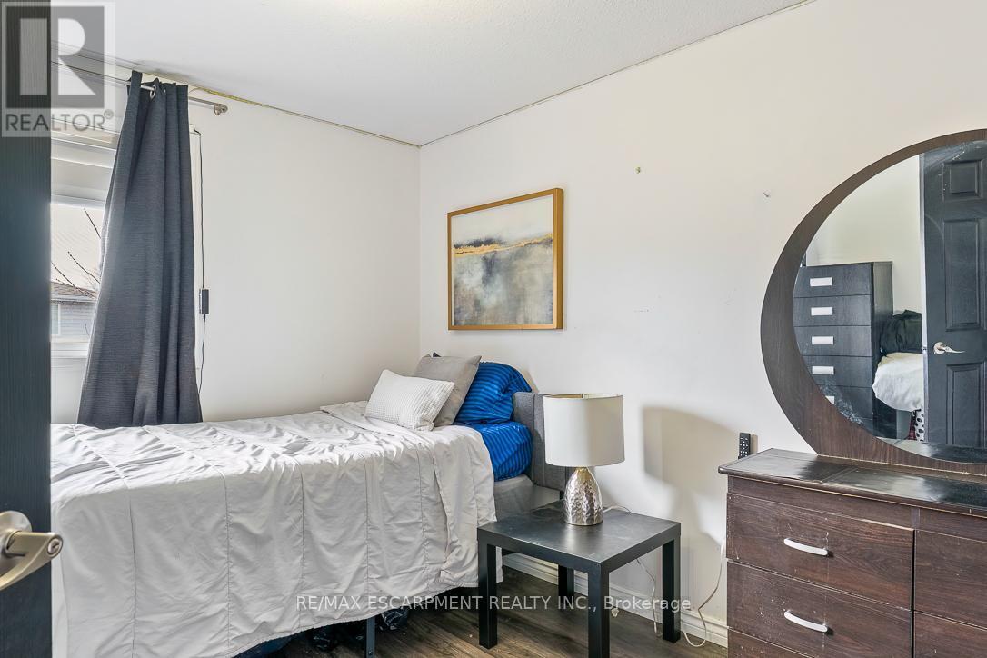 45 Hawkins Drive, Cambridge, ON - Indoor Photo Showing Bedroom