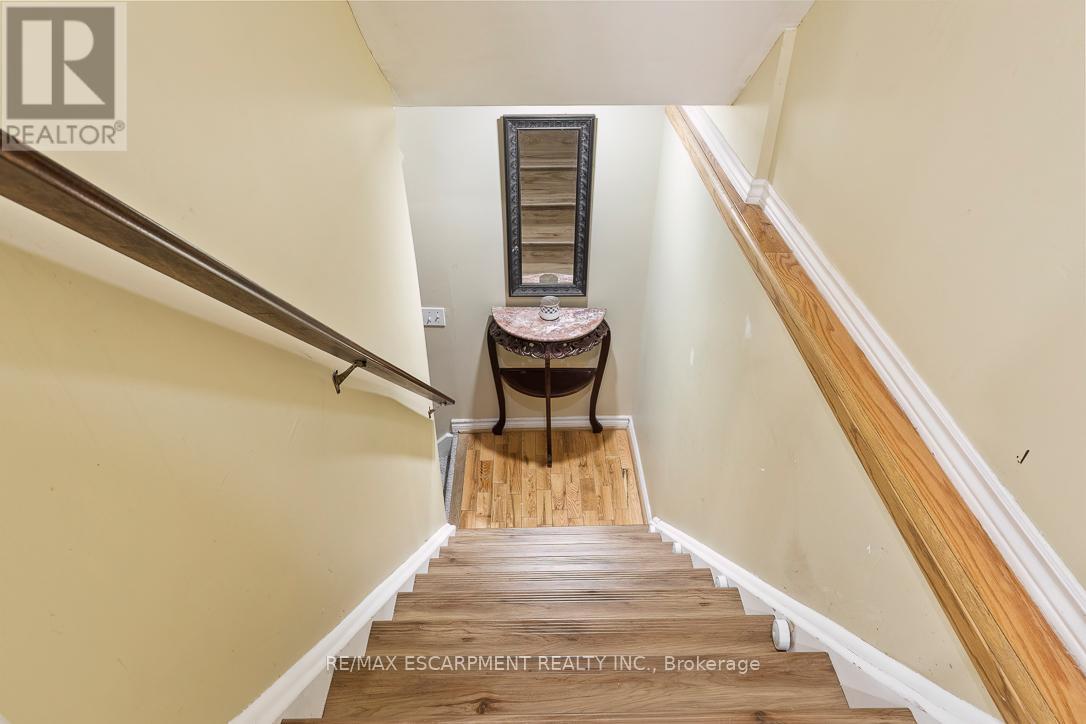 45 Hawkins Drive, Cambridge, ON - Indoor Photo Showing Other Room