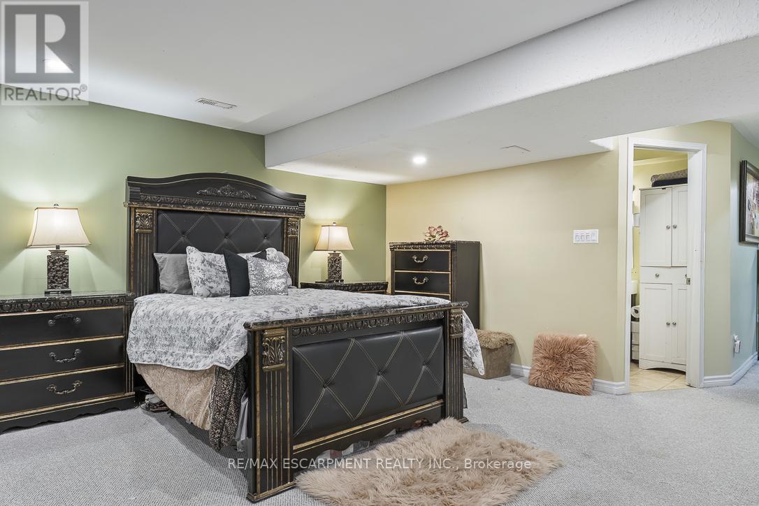 45 Hawkins Drive, Cambridge, ON - Indoor Photo Showing Bedroom