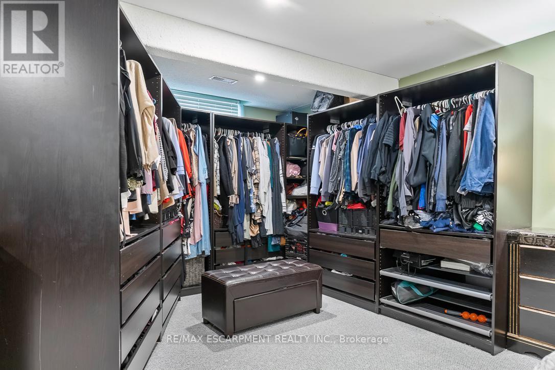 45 Hawkins Drive, Cambridge, ON - Indoor With Storage