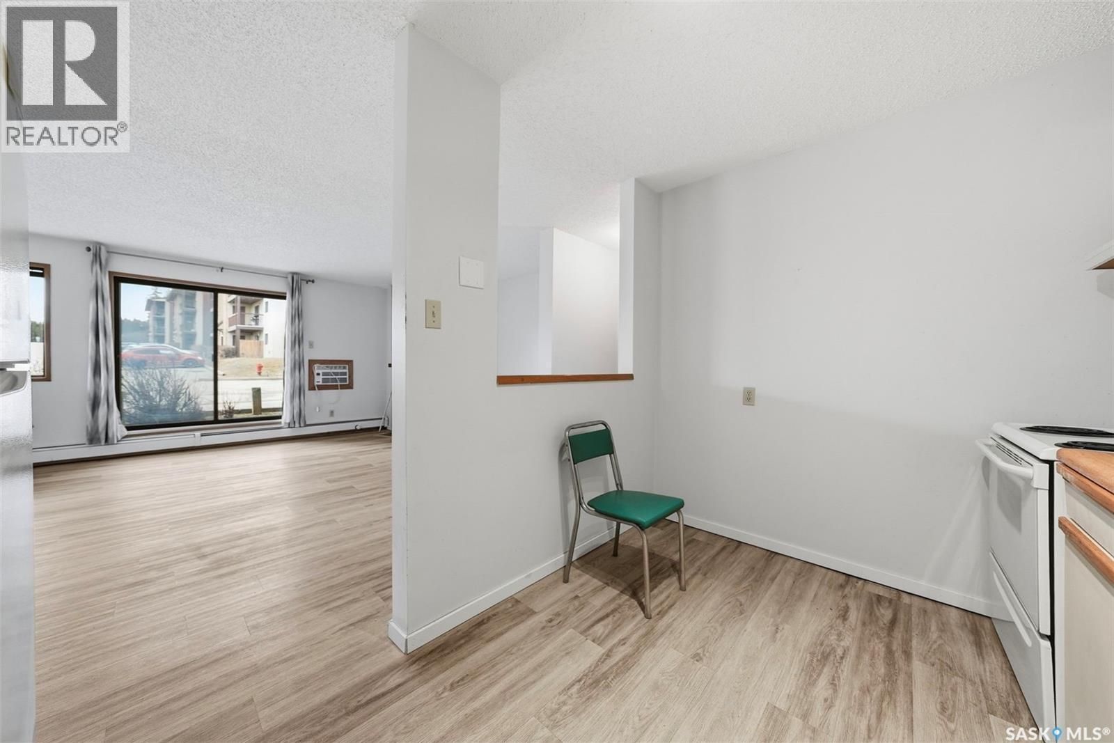 102 385 Kingsmere Boulevard, Saskatoon, SK - Indoor