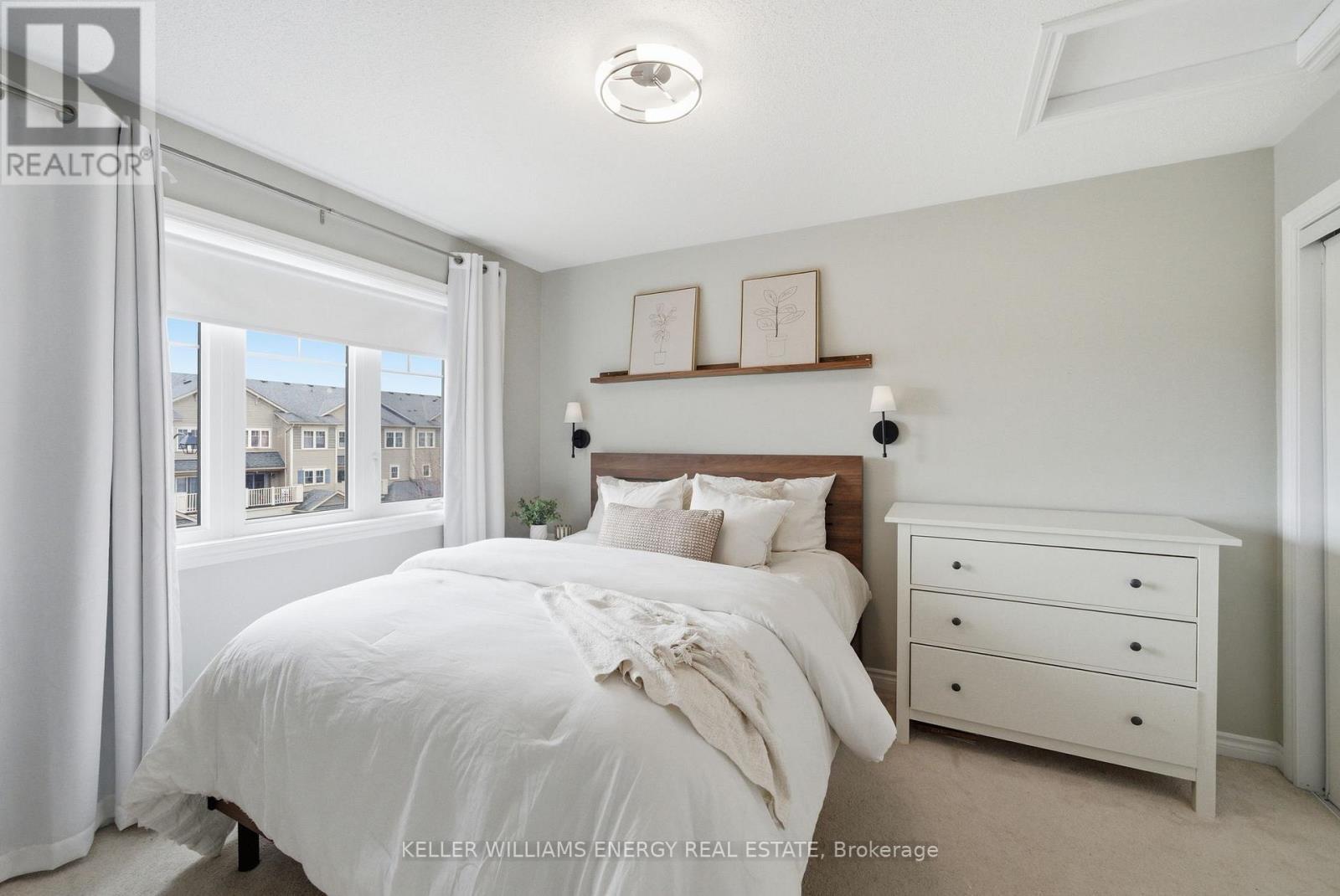 98 Tabaret Crescent, Oshawa (Windfields), ON - Indoor Photo Showing Bedroom