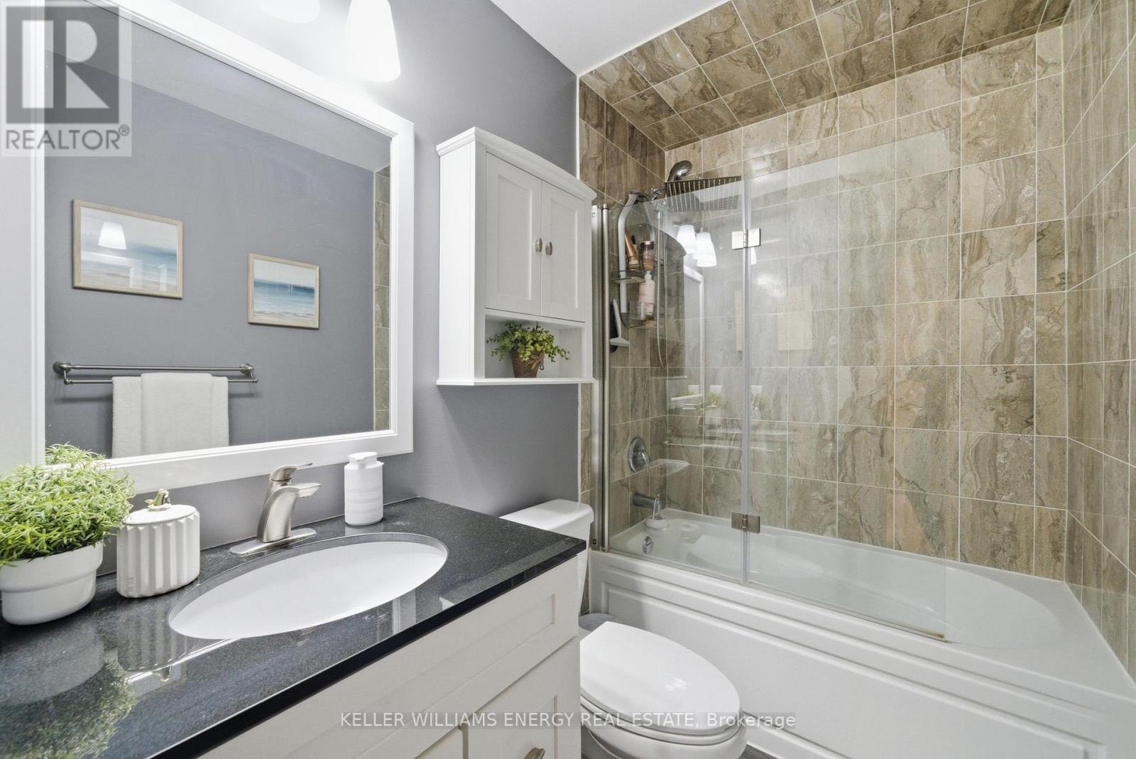 98 Tabaret Crescent, Oshawa (Windfields), ON - Indoor Photo Showing Bathroom