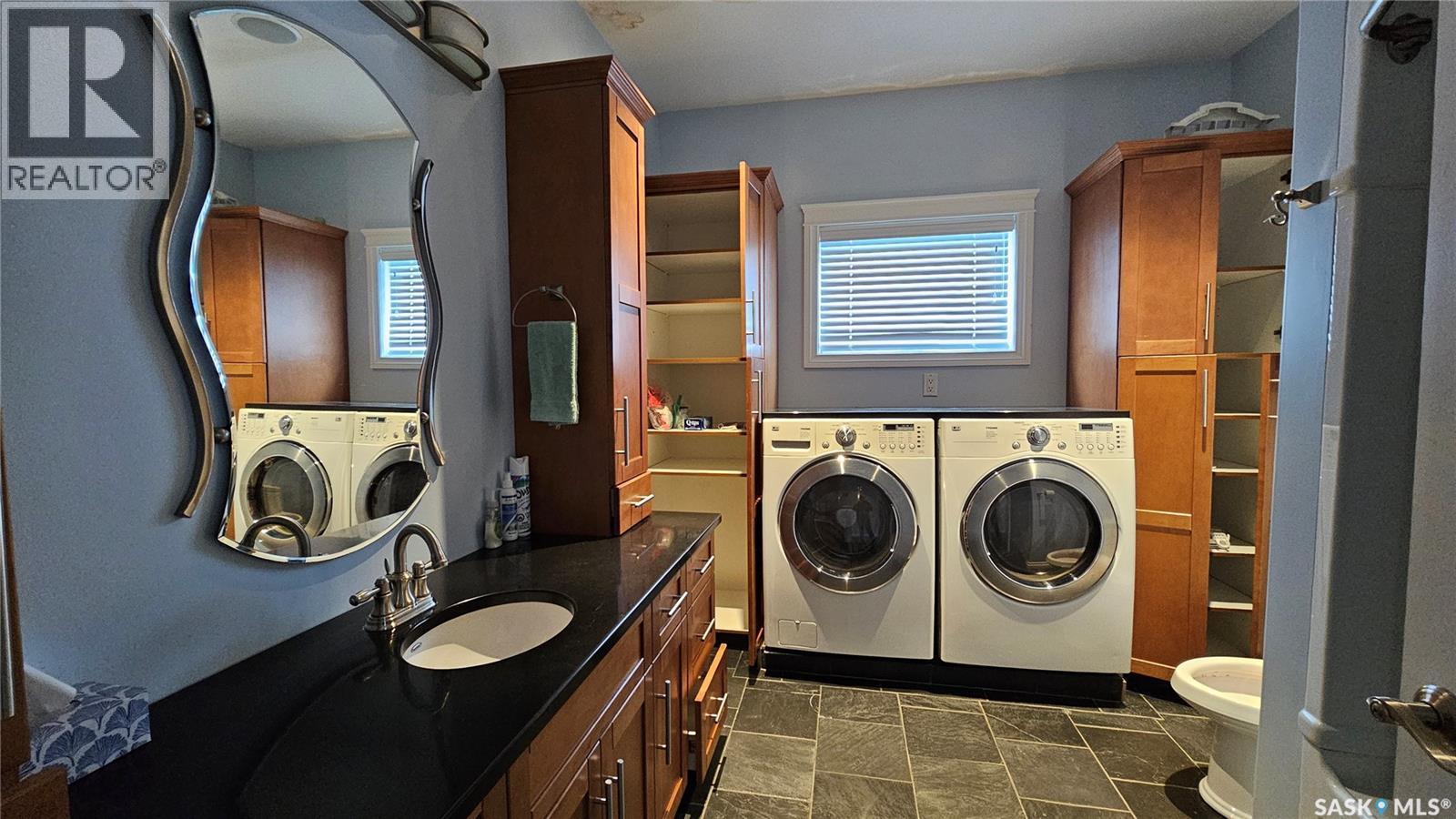 53 Summerfeldt Drive, Thode, SK - Indoor Photo Showing Laundry Room